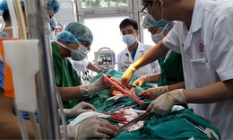 Ng&#224;y Thầy thuốc Việt Nam, chợt nhớ một đ&#234;m trắng trong bệnh viện
