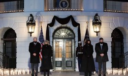 Tổng thống Mỹ tưởng niệm nửa triệu người đã mất vì COVID-19