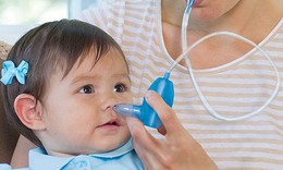 Hút mũi thường xuyên cho con, thói quen xấu của nhiều mẹ bỉm sữa