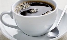Người bệnh tim mạch thận trọng khi d&#249;ng cafein