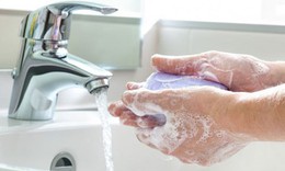 Chuyên gia y tế hướng dẫn rửa tay đúng cách phòng nCoV