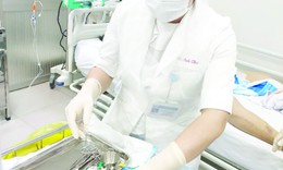 Đ&#243;a hồng nơi tuyến đầu chống dịch