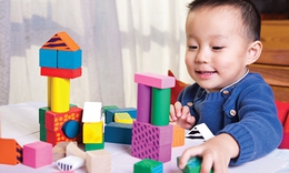 Đồ chơi trẻ em nhiễm độc ch&#236;: Tương lai “x&#225;m” từ những sắc m&#224;u