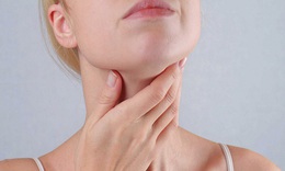 Chữa u tuyến gi&#225;p kh&#244;ng cần mổ