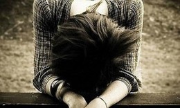 Liên tục bị hỏi "Bao giờ lấy chồng?" khiến cô gái stress nặng, treo cổ tự tử