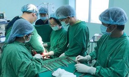 5 cuộc phẫu thuật cứu nữ thanh niên tai nạn giao thông dập nát tầng sinh môn