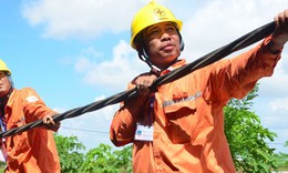 Nắng quay cuồng, lượng điện ti&#234;u thụ đạt mức kỷ lục từ đầu năm đến nay