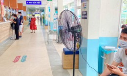 Đảm bảo chống dịch COVID-19, kịp thời chống n&#243;ng cho bệnh nh&#226;n