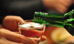Bia rượu qu&#225; ch&#233;n? B&#237; quyết hết uể oải - mệt mỏi - đau đầu l&#224; g&#236;?