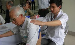 Chuy&#234;n gia chỉ r&#245; 13 yếu tố g&#226;y k&#237;ch ph&#225;t cơn hen