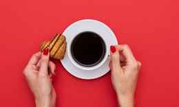 Caffein c&#243; phải l&#224; thuốc kh&#244;ng?