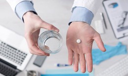 Thận trọng với viêm loét dạ dày khi dùng aspirin kháng viêm, giảm đau