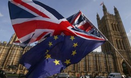 Anh ho&#227;n đ&#224;m ph&#225;n li&#234;n đảng về Brexit