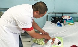 Cảnh báo: Trẻ bị cắt quá nửa ruột vì hoại tử ruột do chứng  “ruột quay bất toàn”