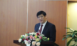 Thứ trưởng Nguyễn Thanh Long: Sức khoẻ của phi c&#244;ng mắc COVID-19 nặng đ&#227; c&#243; nhiều tiến triển