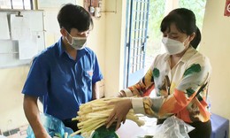 “Đi chợ giúp dân” cùng san sẻ yêu thương để đẩy lùi dịch bệnh