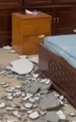 Đang ngủ, vợ chồng Hải Phòng hoảng hốt khi trần nhà bất ngờ đổ sập