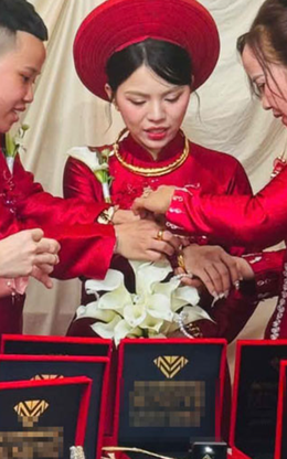 10 năm yêu nhau, cặp đôi LGBT nhận hồi môn "khủng" trong ngày cưới khiến dân mạng trầm trồ