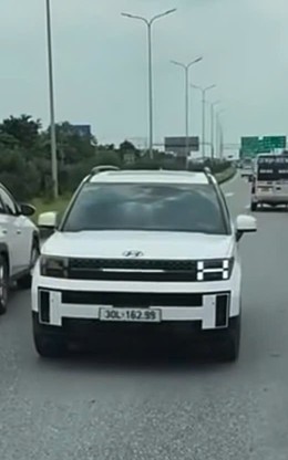 Đi ngược chiều trên Quốc lộ, tài xế bị phạt 20 triệu đồng