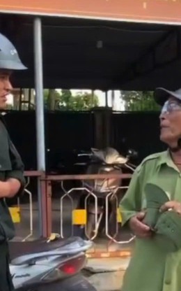 Đại úy Cảnh sát cơ động giúp cụ ông 79 tuổi đi lạc tìm về gia đình