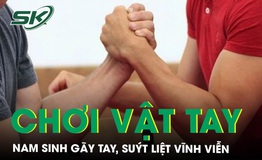 Chơi vật tay với bạn, nam sinh 18 tuổi bất ngờ g&#227;y tay, su&#253;t liệt vĩnh viễn