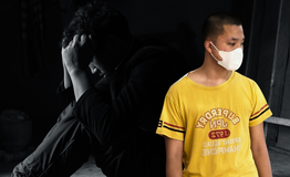Nam sinh 15 tuổi có hành vi tự hại, nhiều lần đập đầu vào tường
