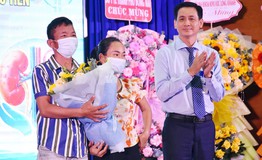 Món quà đặc biệt chồng hiến thận trao cho vợ cơ hội sống lần thứ hai