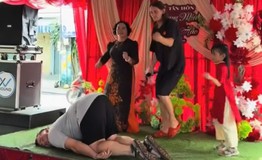 Chàng Tây diện dép tổ ong, tự tin hát nhạc Việt khiến dân mạng thích thú