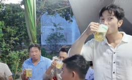 Lần đầu đi đám giỗ miền Tây, chàng trai Nhật Bản mê tít không khí ‘ăn hết mình, vui hết cỡ’