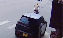 Cha hớt hải cầu cứu CSGT, bé trai 4 tuổi được dẫn đường đi cấp cứu