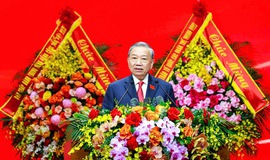 Tổng B&#237; thư T&#244; L&#226;m: Phải &#39;bước đều, bước vững chắc&#39; v&#224;o kỷ nguy&#234;n mới