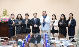 Quỹ từ thiện Bloomberg tiếp tục đồng h&#224;nh c&#249;ng Việt Nam mở rộng hỗ trợ trẻ em ph&#242;ng ngừa rượu bia, thuốc l&#225; mới