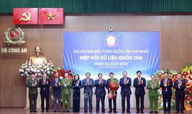 Tổng B&#237; thư v&#224; Thủ tướng dự Đại hội lần thứ nhất Hiệp hội Dữ liệu quốc gia
