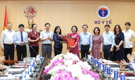 Bộ Y tế c&#244;ng bố quyết định điều động, bổ nhiệm v&#224; bổ nhiệm lại l&#227;nh đạo c&#225;c đơn vị