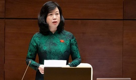 Bộ trưởng Bộ Y tế Đ&#224;o Hồng Lan b&#225;o c&#225;o Quốc hội về lời hứa quản l&#253; thuốc, mỹ phẩm