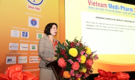 Đề xuất nhiều giải ph&#225;p ch&#250; trọng ph&#225;t triển y tế, hướng tới miễn viện ph&#237; cho tất cả người d&#226;n