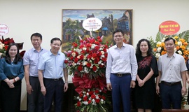 Thứ trưởng Bộ Y tế L&#234; Đức Luận ch&#250;c mừng c&#225;c cơ quan b&#225;o ch&#237; nh&#226;n kỷ niệm 100 năm Ng&#224;y B&#225;o ch&#237; C&#225;ch mạng Việt Nam