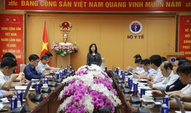 Bộ trưởng Đ&#224;o Hồng Lan: C&#225;c đơn vị của ng&#224;nh phải v&#224;o cuộc nghi&#234;m t&#250;c thực hiện chuyển đổi số y tế