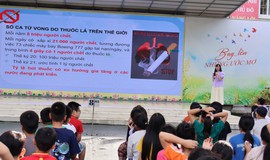 C&#225;ch l&#224;m s&#225;ng tạo của một trường THCS ở H&#224; Nội gi&#250;p học sinh &#39;n&#243;i kh&#244;ng với thuốc l&#225; điện tử&#39;