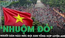 Người d&#226;n n&#244; nức đổ về Ba Đ&#236;nh, ‘nhuộm đỏ’ đường phố chờ xem diễu binh, diễu h&#224;nh