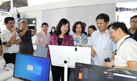 Bộ trưởng Đ&#224;o Hồng Lan kiểm tra, đ&#244;n đốc tiến độ thực hiện Triển l&#227;m th&#224;nh tựu Y tế Việt Nam 