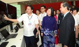 L&#227;nh đạo Bộ Y tế c&#249;ng nhiều bộ, ng&#224;nh thăm gian triển l&#227;m &#39;Y tế Việt Nam - H&#224;nh tr&#236;nh 80 năm v&#236; sức khỏe Nh&#226;n d&#226;n&#39;
