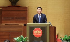 Ph&#243; Thủ tướng L&#234; Th&#224;nh Long l&#224;m r&#245; kinh ph&#237; để người d&#226;n được miễn viện ph&#237; mức cơ bản