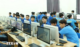 Đưa Nghị quyết thành hành động: Nguồn nhân lực là trung tâm phát triển đất nước