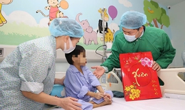 Thứ trưởng Thường trực Vũ Mạnh Hà thăm, chúc Tết, kiểm tra công tác khám chữa bệnh tại Bệnh viện Nhi và Mắt TW