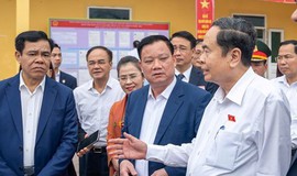 Chủ tịch Quốc hội kiểm tra công tác chuẩn bị bầu cử tại Nghệ An