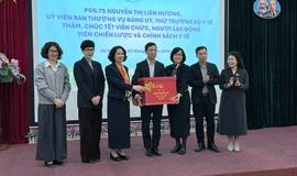 Thứ trưởng Nguyễn Thị Liên Hương chúc Tết Viện Chiến lược và Chính sách y tế