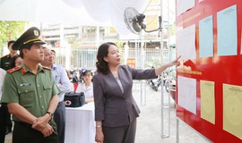 Phó Chủ tịch nước Võ Thị Ánh Xuân kiểm tra công tác chuẩn bị bầu cử tại Đồng Nai