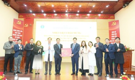 Thứ trưởng Thường trực Bộ Y tế Vũ Mạnh Hà thăm, kiểm tra công tác khám chữa bệnh dịp Tết ở Bệnh viện Phổi và Châm cứu TW