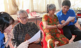 Thanh niên ở Khánh Hòa xung kích hỗ trợ công tác chuẩn bị bầu cử